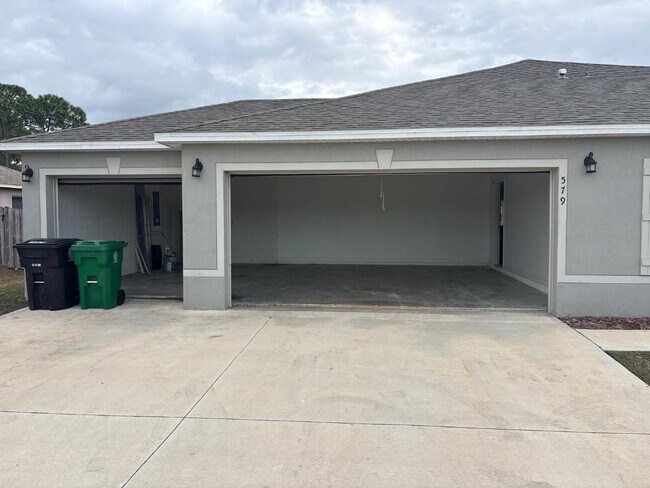 Building Photo - 579 NW North Macedo Blvd