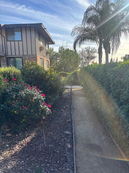 Building Photo - 3569 N E St