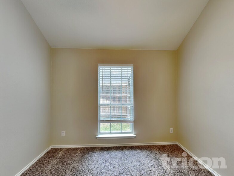 Building Photo - 1314 Pegasus Dr