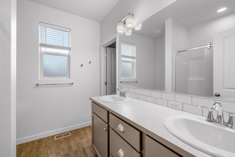 Building Photo - 3041 W Pascal Dr