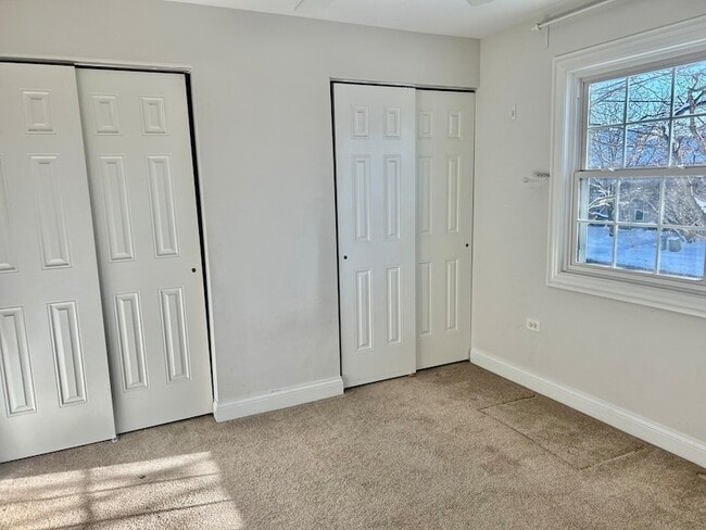 Building Photo - 31 Foxcroft Rd