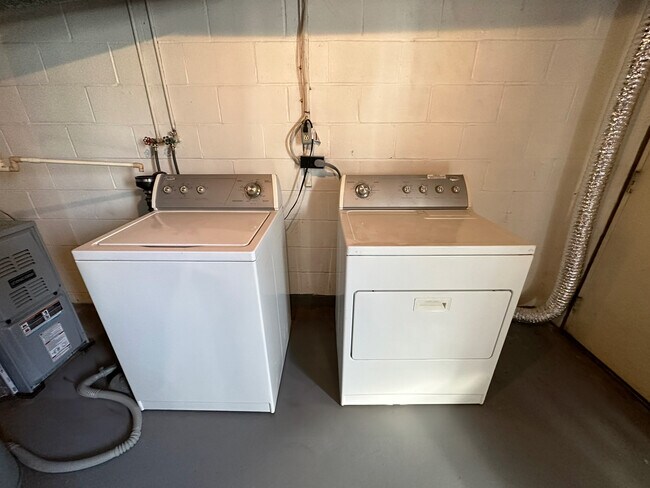 Building Photo - 1078C Mount Hope Ave