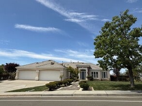 Building Photo - Avalon Heights Fremont 4 bed/3 bath, new paint & new wood floors, Gated Community, Top Tier Schools