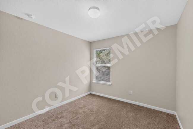 Building Photo - 2848 St Bernard Dr