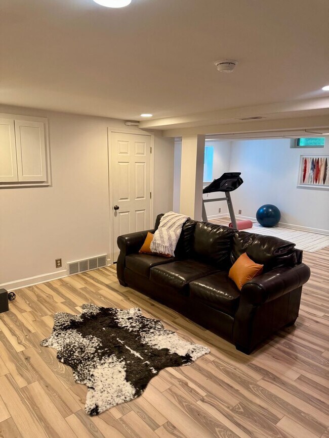 Building Photo - Prestige Rental Opportunity Just Blocks from Coveted Sheridan Blvd