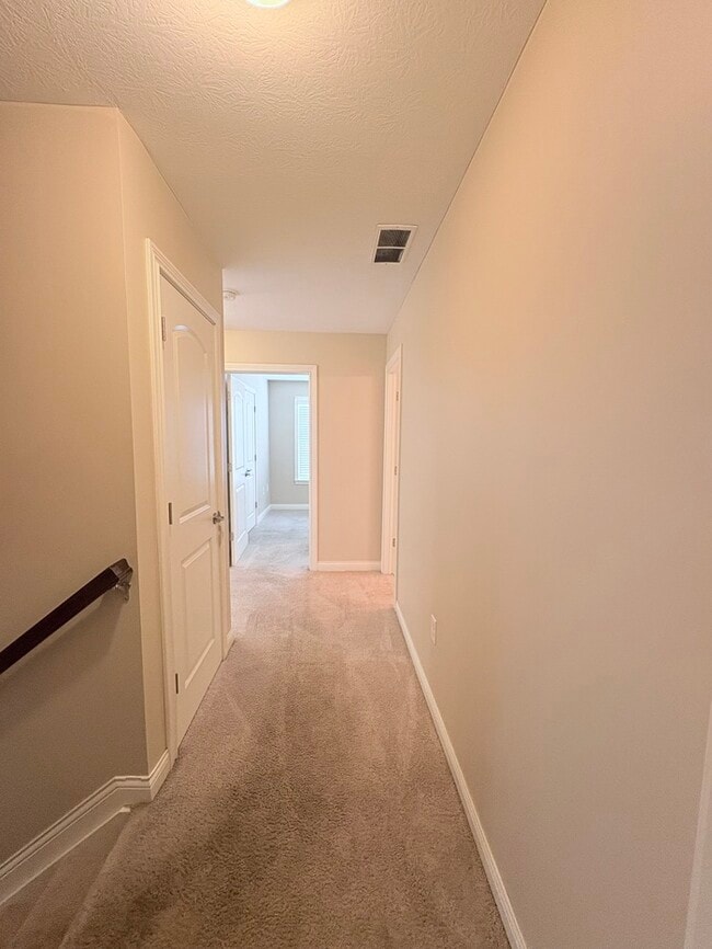 Building Photo - Charming 3 beds 2.5 baths in Columbus!