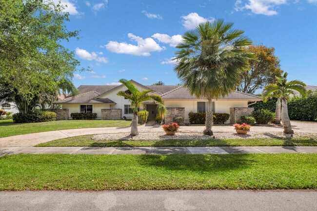 Building Photo - 4320 St Charles Way