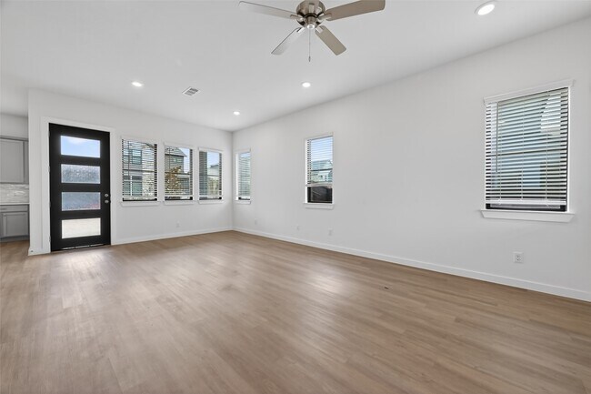 Building Photo - 3321 City Heart Ave