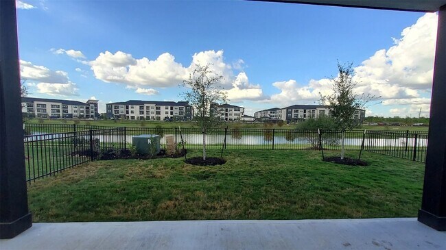 Building Photo - 2106 Grapewood Ln