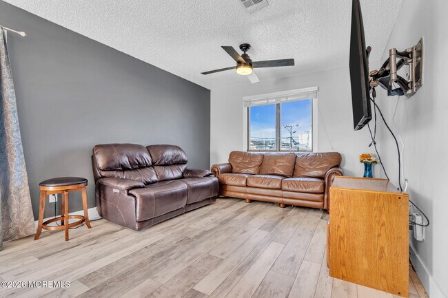 Building Photo - 65 Grand Central Ave