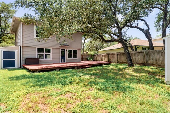 Building Photo - 4500 Kalama Dr