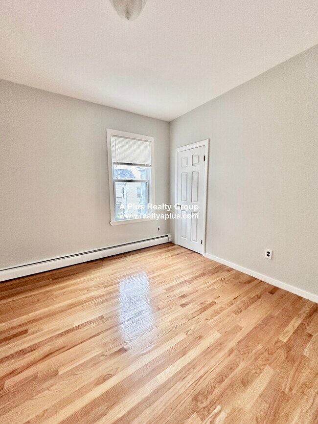 Building Photo - 5 Buckley Ave