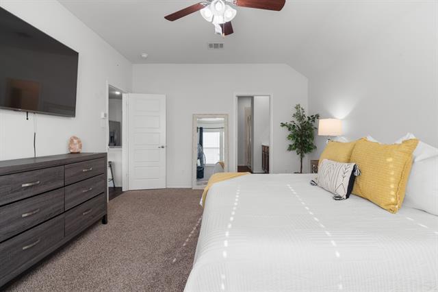 Building Photo - 3613 Sabine Dr