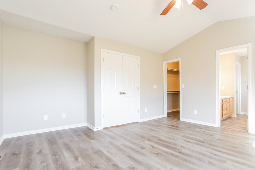 Building Photo - 2876 S Tower Way