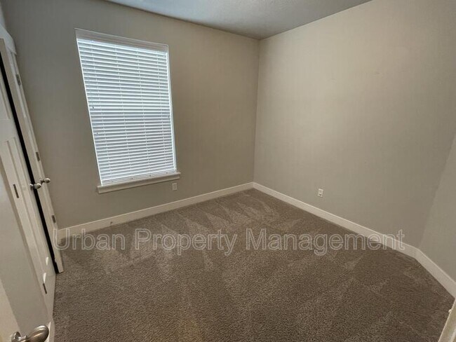 Building Photo - 14484 S Ronan Ln