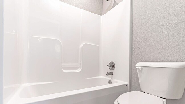 Building Photo - Welcome to the Perfect Bentonville Home!