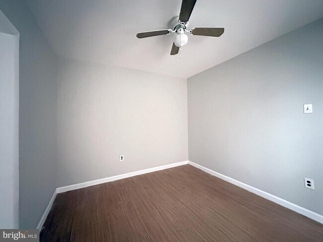 Building Photo - 2113 S 18th St