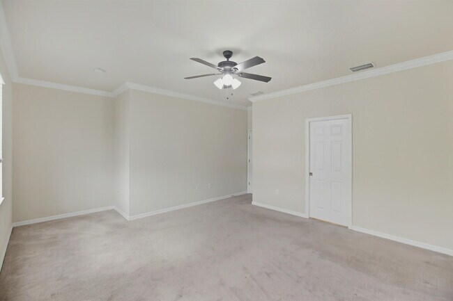 Building Photo - 8895 Via Isola Court