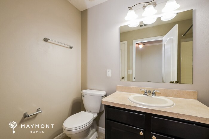 Building Photo - 226 White Dogwood Ln