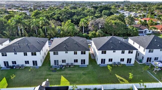 Building Photo - 22535 SW 125th Ave