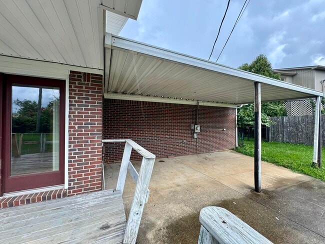 Building Photo - 500 Orchard Dr