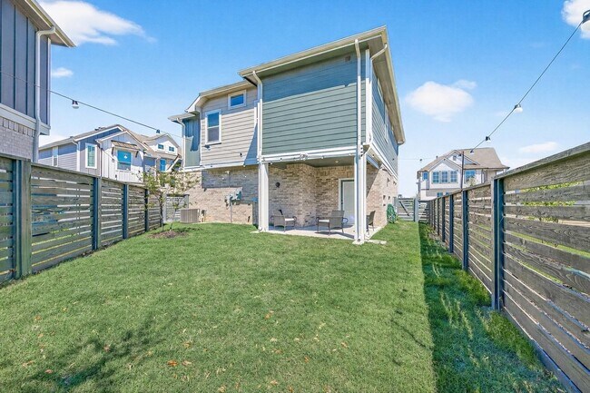 Building Photo - 21219 Fiery Skipper Dr