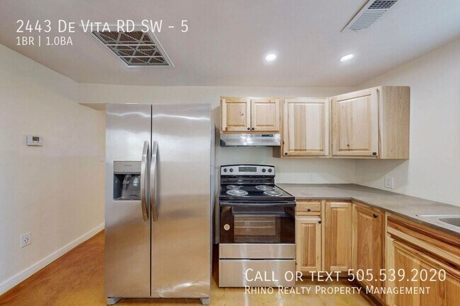 Building Photo - 2443 De Vita Rd SW