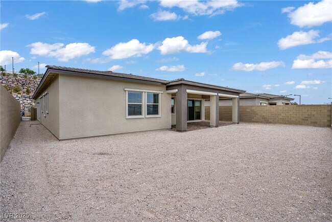 Building Photo - 12556 Heritage Hts Dr