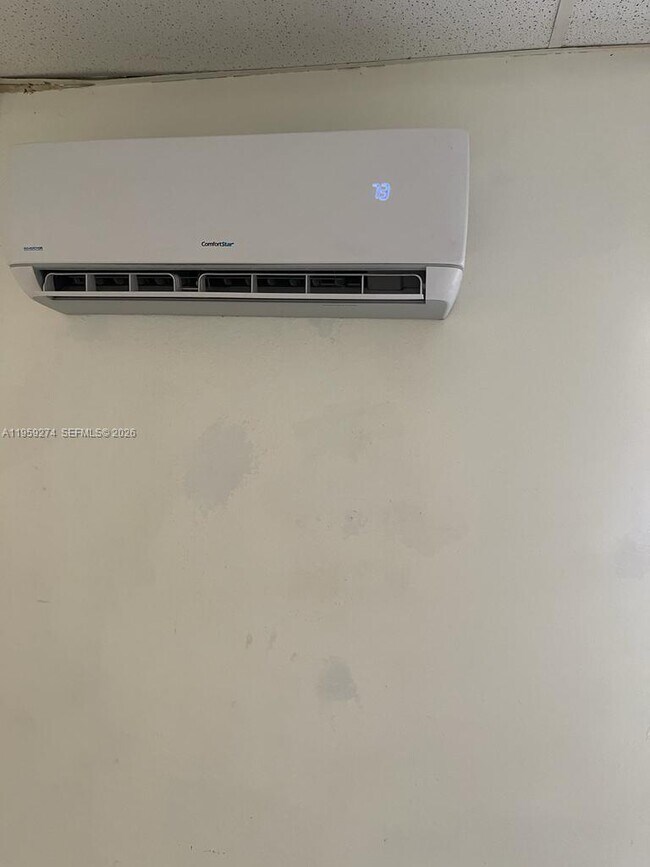 Building Photo - 1012 N 24th Ave