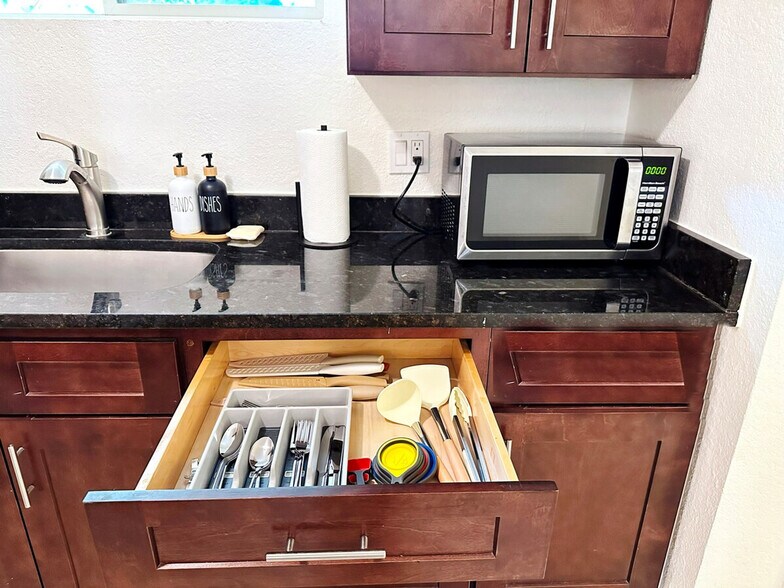 Building Photo - 1430 Pierce St