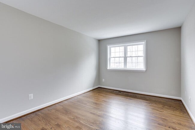 Building Photo - 2313 McGregor Ct