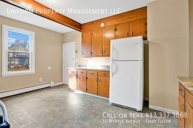 Building Photo - 15 Myrtle Ave