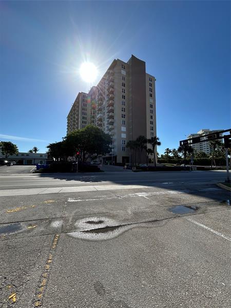 Building Photo - 2000 S Ocean Blvd