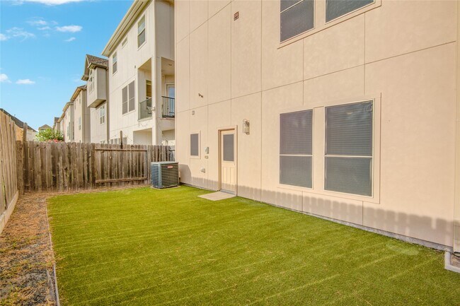 Building Photo - 9624 Cambridge Manor Ln