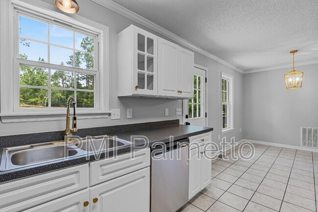 Building Photo - 156 Lanier Ave