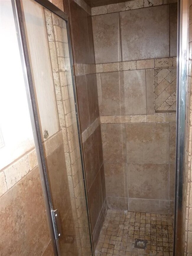 Building Photo - 515 SW 69th St