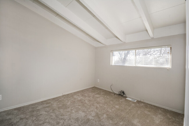Building Photo - Fantastic 3bd/1.5ba home! Let yourself in!
