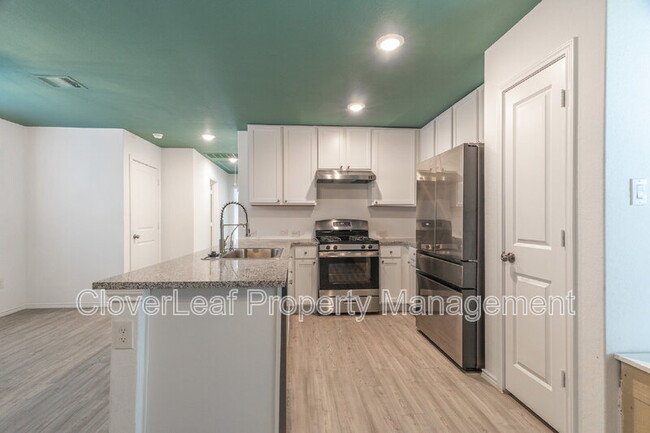 Building Photo - 8140 Nube Medina