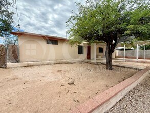 Building Photo - 2760 N Palo Verde Ave