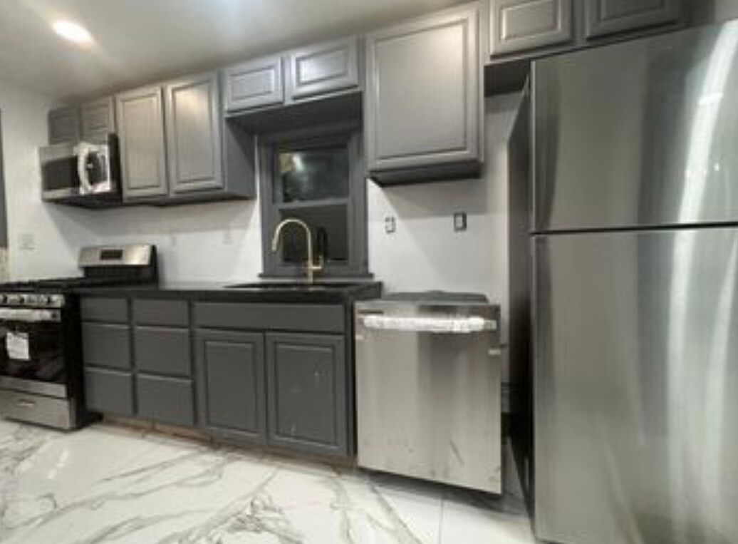 Building Photo - 4 Chapel Pl