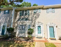 Building Photo - 307 Silverberry Ct