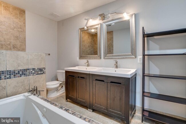 Building Photo - 4405 Elan Ct