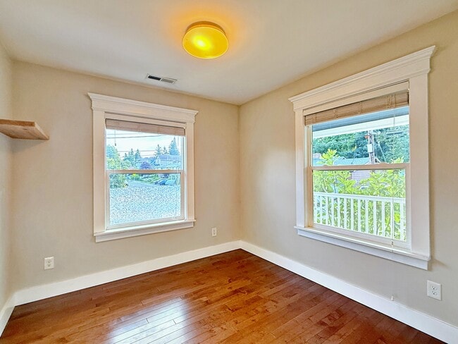 Building Photo - 3628 SE 49th Ave