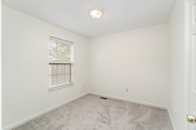 Building Photo - 3956 Archibald Way