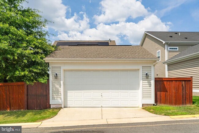 Building Photo - 431 Alder Dr