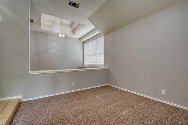 Building Photo - 306 Marigold Ln