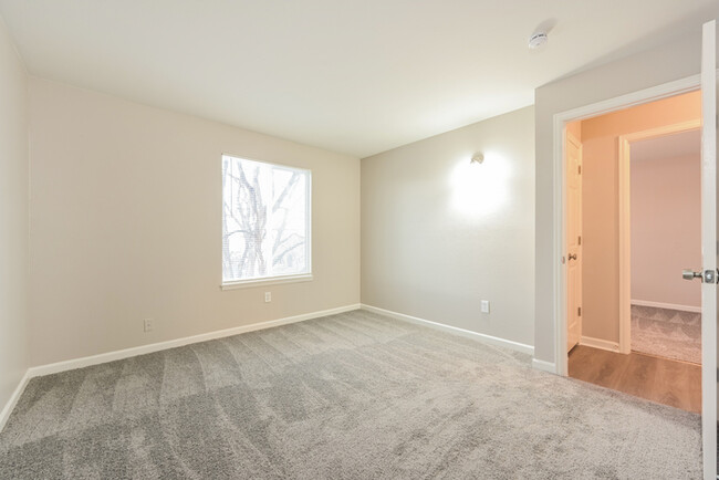 Building Photo - Charming 4-Bedroom Home