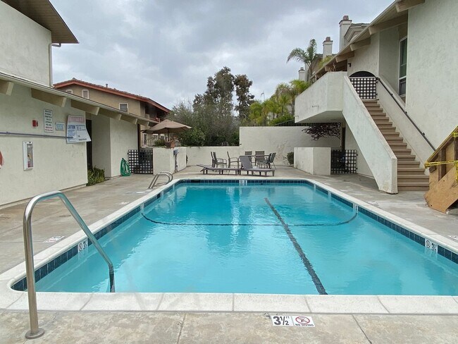 Building Photo - Lovely 2 Bedroom, 2 Bathroom Condo!