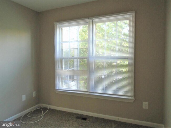 Building Photo - 1914 Duffield Ln