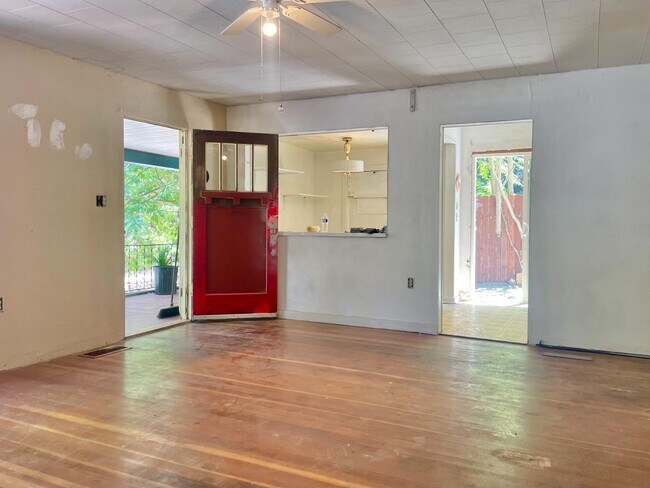 Building Photo - 2896 Clay St